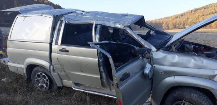 Житель Орловской области разбил машину по пути к Усть-Кану