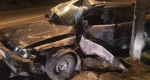Ночная поездка в нетрезвом виде обернулась разбитой машиной