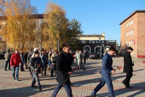 Память жертв политических репрессий почтили в Горно-Алтайске