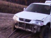 На спуске с Кукуинского перевала пассажир выпал из автомобиля и получил травмы На спуске с Кукуинского перевала пассажир выпал из автомобиля и получил травмы