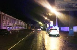 Машина в Горно-Алтайске ночью сбила девушку
