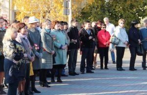 Память жертв политических репрессий почтили в Горно-Алтайске Память жертв политических репрессий почтили в Горно-Алтайске