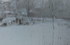 Теплую погоду сменят дожди с мокрым снегом Теплую погоду сменят дожди с мокрым снегом