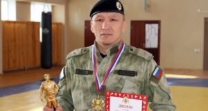 Эжер Енчинов стал чемпионом войск Росгвардии по боевому самбо