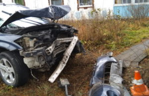 Два человека пострадали и один погиб на дорогах региона