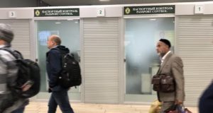 Выезжающие за границу продолжают активно гасить долги