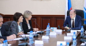 Ситуацию с уборкой мусора обсудили в правительстве региона