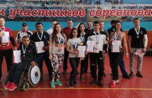 Максим Власов стал абсолютным чемпионом Республики Алтай по армрестлингу
