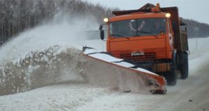 Более 50 единиц снегоуборочной техники задействовано на Чуйском тракте в связи с обильным снегопадом