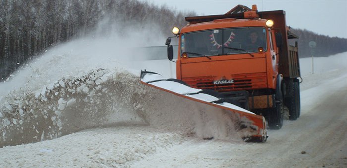 Более 50 единиц снегоуборочной техники задействовано на Чуйском тракте в связи с обильным снегопадом