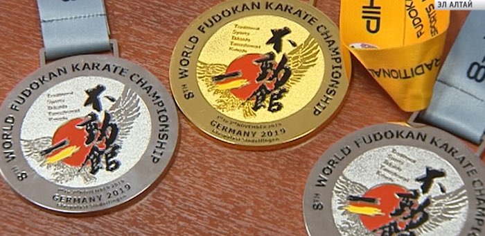 Трое каратистов с Алтая стали призерами чемпионата мира