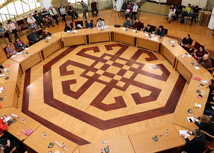 «Театр - главный инструмент популяризации эпоса». Итоги алтайского форума театроведов