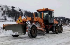 Последствия снегопада ликвидируют в Республике Алтай Последствия снегопада ликвидируют в Республике Алтай
