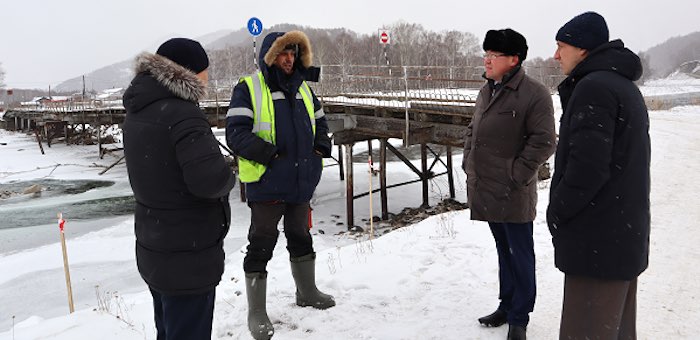 В Усть-Кумире началось строительство нового моста через Чарыш
