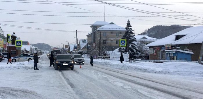 Дама на «Туареге» сбила девочку-подростка на пешеходном переходе