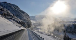Морозная погода без осадков установилась на Алтае надолго
