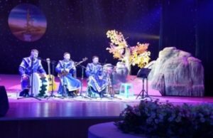 Музыканты «Алтай-Кая» проведут курсы по горловому пению Музыканты «Алтай-Кая» проведут курсы по горловому пению