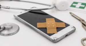 За неисправный смартфон с магазина в пользу покупателя взыскали более 100 тысяч рублей За неисправный смартфон с магазина в пользу покупателя взыскали более 100 тысяч рублей