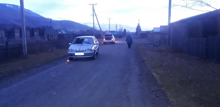 Пьяный водитель сбил ночью нетрезвого пешехода