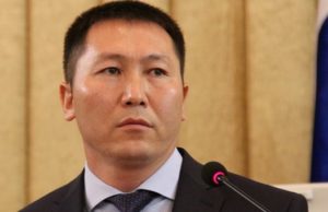 Леонид Ефимов уходит в отставку Леонид Ефимов уходит в отставку