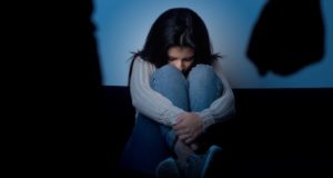 Мужчину, изнасиловавшего 5-летнюю и 13-летнюю девочек, отправили в колонию почти на 13 лет Мужчину, изнасиловавшего 5-летнюю и 13-летнюю девочек, отправили в колонию почти на 13 лет
