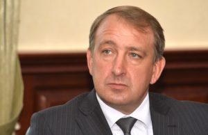 Алексей Бондаренко уходит в отставку с поста министра образования Алексей Бондаренко уходит в отставку с поста министра образования