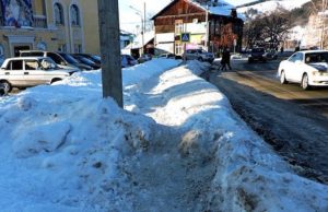 Подрядчика оштрафовали на 100 тыс. рублей за плохую очистку тротуаров от снега Подрядчика оштрафовали за 100 тыс. рублей за плохую очистку тротуаров от снега