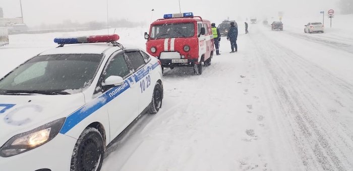 Из-за непогоды ограничено движение транспорта в сторону Барнаула