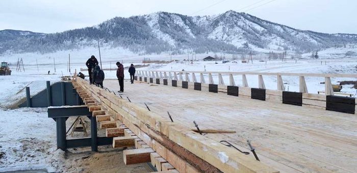Завершилось строительство моста через реку Каярлык