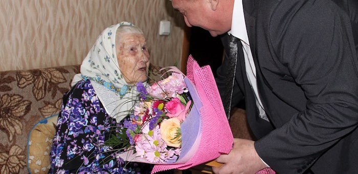 Ветеран войны Анна Жданова отметила 95-летний юбилей