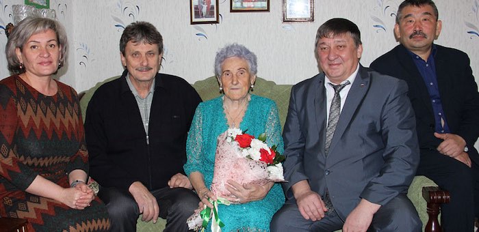 Ветеран Раиса Жданова отметила 90-летие