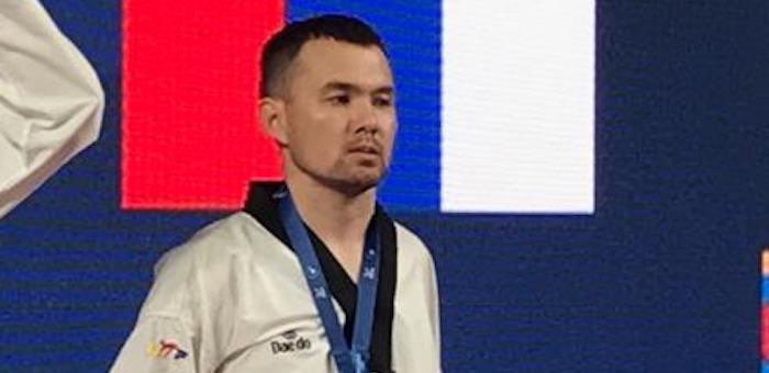 Аржан Арбаков стал чемпионом России по паратхэквондо