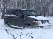 Очередной случай неудачной поездки за водкой на угнанной у работодателя машине: УАЗ Patriot увяз в снегу Очередной случай неудачной поездки за водкой на угнанной у работодателя машине: УАЗ Patriot увяз в снегу