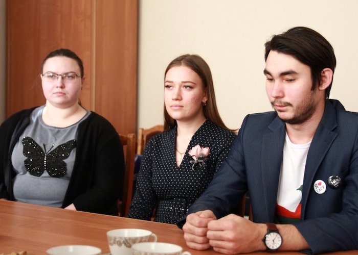 Студенты разработали противопростудные леденцы на основе алтайских трав