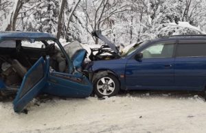 Страшная авария на Телецком тракте: три человека погибли, двое оказались в больнице