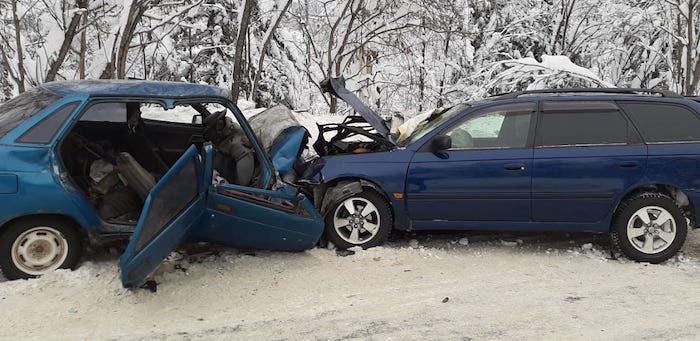 Страшная авария на Телецком тракте: три человека погибли, двое оказались в больнице