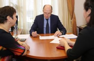 Глава республики провел прием граждан Глава республики провел прием граждан