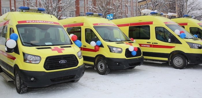 Районы получили автомобили скорой помощи и школьные автобусы