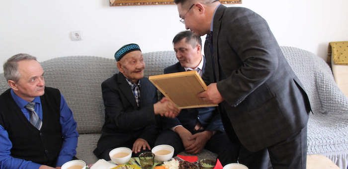 Единственный участник войны из Кош-Агачского района отпраздновал 95-летний юбилей