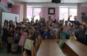 65 сирот получили подарки в ходе рождественской акции 65 сирот получили подарки в ходе рождественской акции