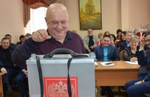 «Перестаньте позорить наш район!» Чемальских депутатов призвали отказаться от мандатов «Перестаньте позорить наш район!» Чемальских депутатов призвали отказаться от мандатов