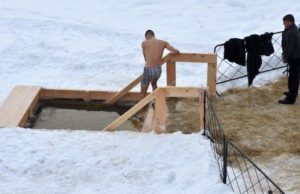 18 мест оборудовано на водоемах Горного Алтая для крещенских купаний 18 мест оборудовано на водоемах Горного Алтая для крещенских купаний