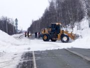 Движение транспорта на дорогах после схода лавин восстановлено Движение транспорта на дорогах после схода лавин восстановлено