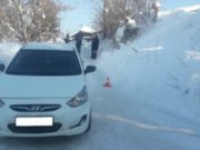 Семилетний мальчик выкатился с горки под колеса автомобиля Семилетний мальчик выкатился с горки под колеса автомобиля