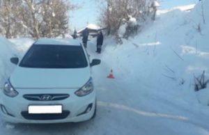 Семилетний мальчик выкатился с горки под колеса автомобиля Семилетний мальчик выкатился с горки под колеса автомобиля