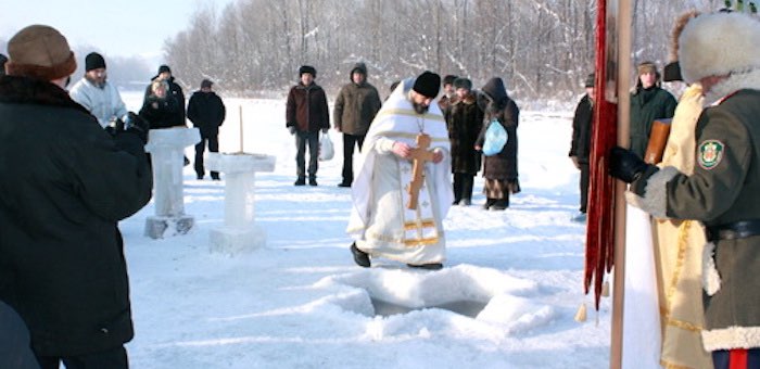 Православные готовятся к празднику Крещения