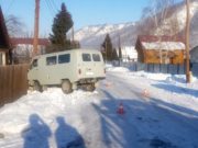 Ребенок выскочил под колеса УАЗа, машина врезалась в опору ЛЭП Ребенок выскочил под колеса УАЗа, машина врезалась в опору ЛЭП