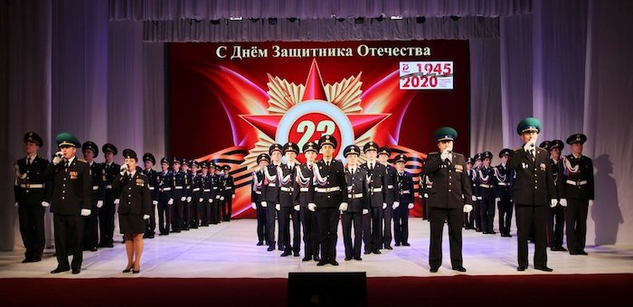 Ветераны и военные получили награды ко Дню защитника Отечества