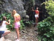 Не запостил – значит не был: туристы не расстаются на отдыхе со своими смартфонами Не запостил – значит не был: туристы не расстаются на отдыхе со своими смартфонами