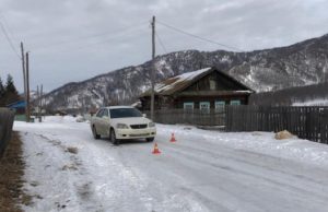 Восьмилетний мальчик выскочил под колеса автомобиля в Верх-Черге Восьмилетний мальчик выскочил под колеса автомобиля в Верх-Черге